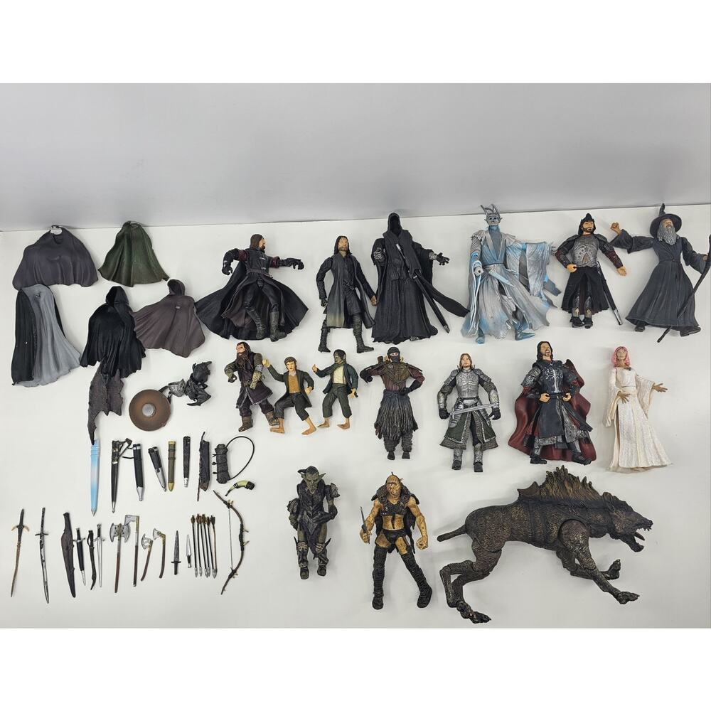 Lord of The Rings Action Figures LOT OF 16 Accessories ToyBiz Fellowship LOTR
